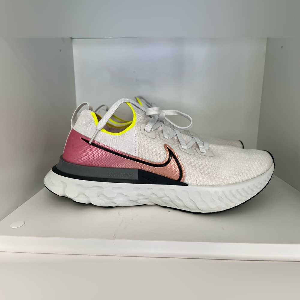 Nike Infinity React